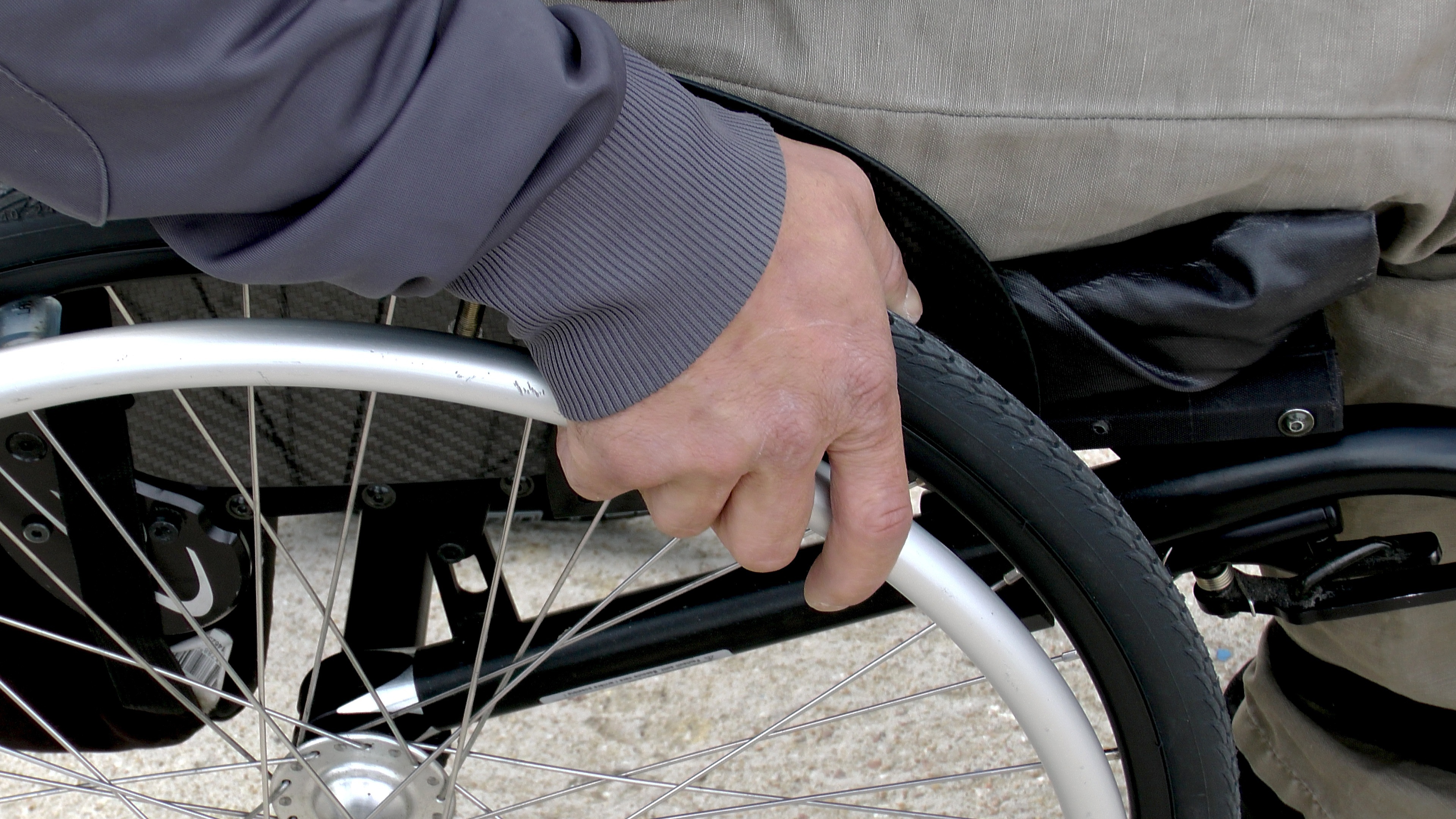 sgenet-wheelchair-1230101.jpg